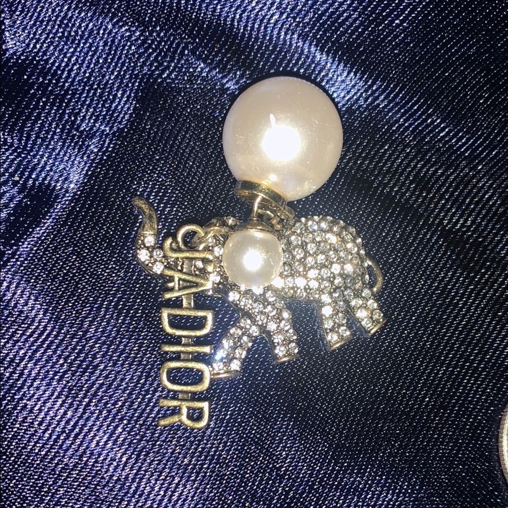 Crystal Elephant Earrings with Pearls